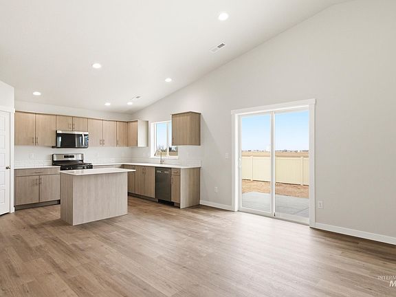 7th image of this home