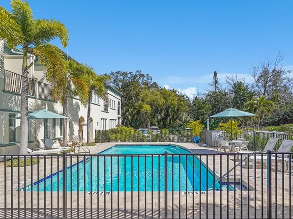 1685 Laurel St APT 3, Sarasota, FL 34236