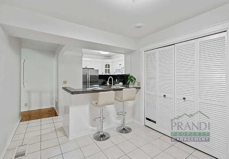 181 Professional Center Pkwy — Photo 12