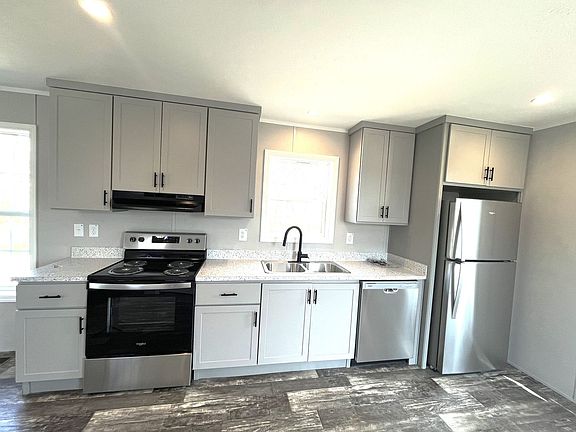 4th image of 1315 Edenville Rd