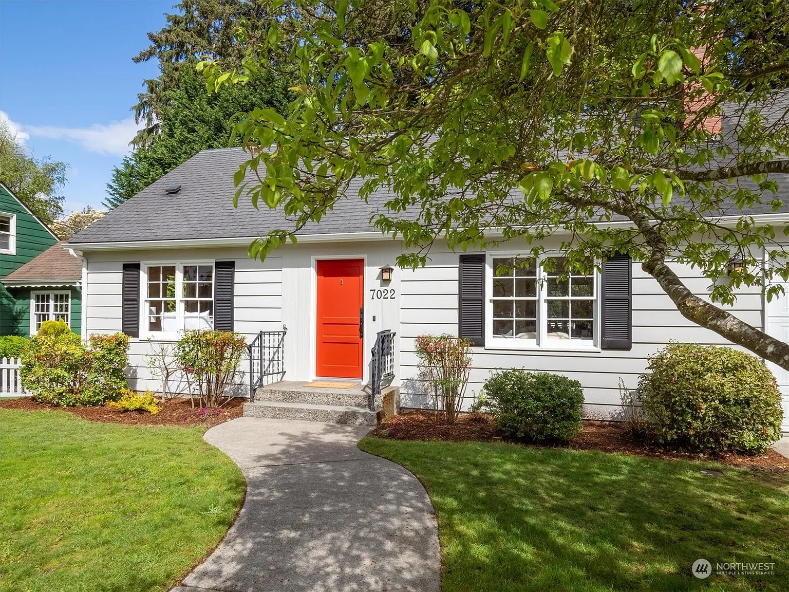 7022 49th Avenue NE photo 1