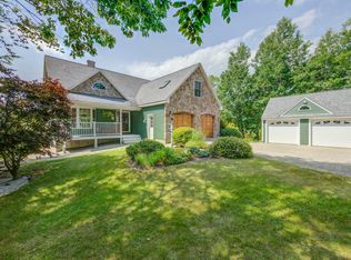 11 Washington Ct, Naples, ME 04055