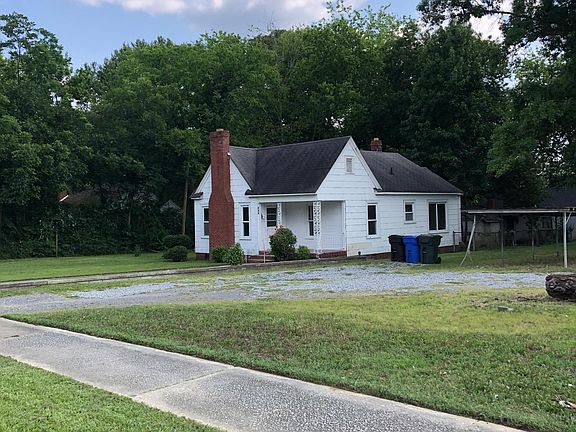 Right side of house with driveway