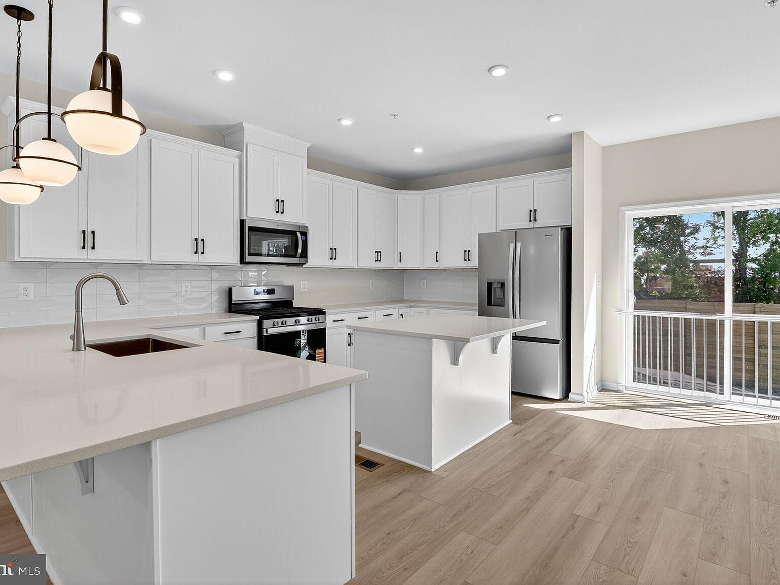 1815 John Stricker Ave