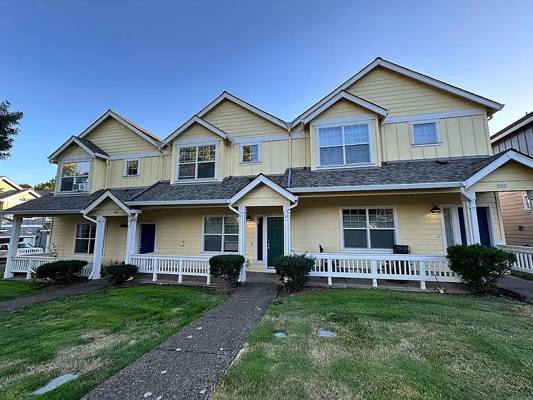 3162 NW Shooting Star Dr — Photo 3