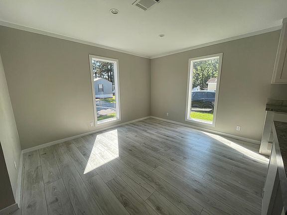 4th image of 600 Hutson Ln