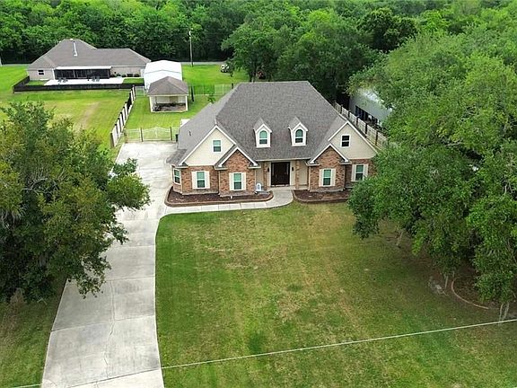 3rd image of 2335 Jean Lafitte Blvd