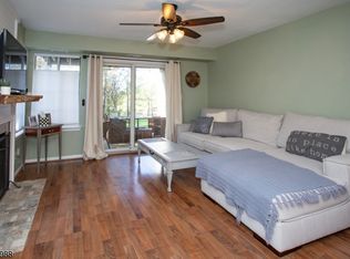 23 Spruce Ct, Bedminster, NJ 07921