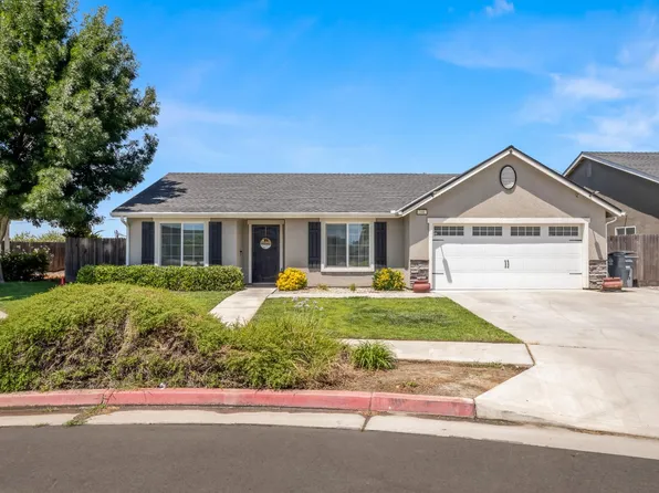391 Rosewood Ave, Sanger, CA 93657