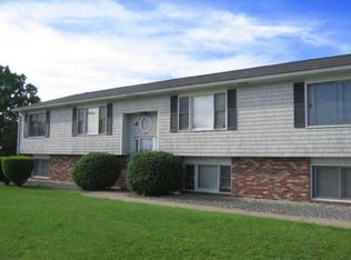 97 Diamond Hill Rd APT B, Woonsocket, RI 02895