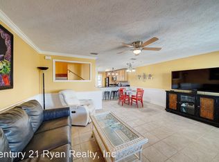 114 Palm Beach Dr, Panama City Beach, FL 32413