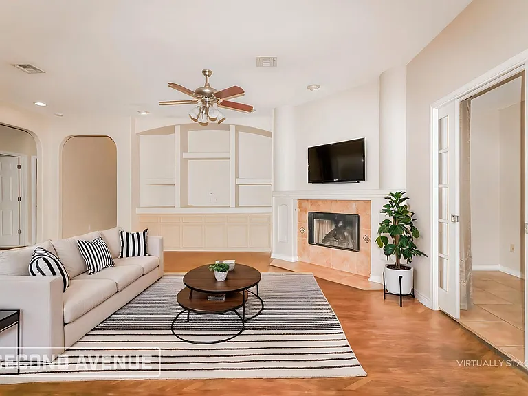 3210 Sonoma Dr — Photo 2
