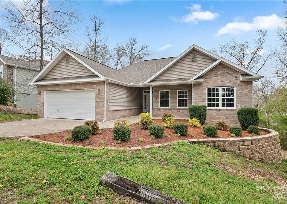 1st image of 3 Cresswell Cir