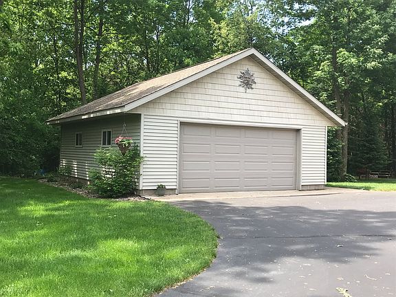 insulated/heated ext. garage