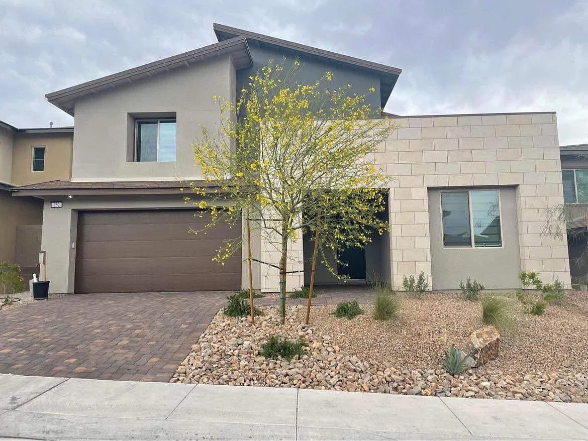 752 Agate Hills St — Photo 1