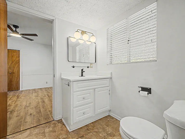8324 E Sheridan St — Photo 4