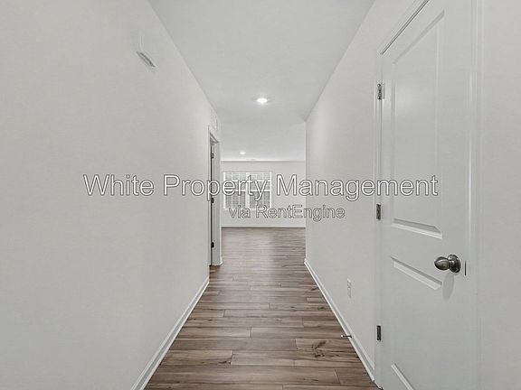 4th image of 313 W 18th St