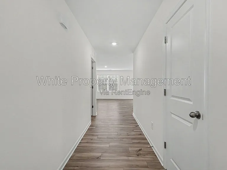 313 W 18th St — Photo 4