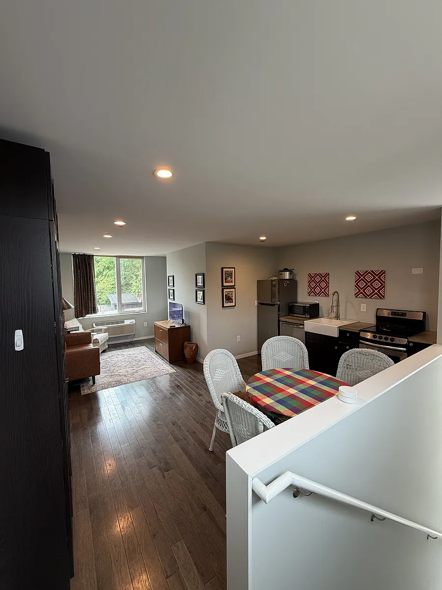 Photo 1 of 18 - 316 Seawell Ave #G - Raleigh, NC Primary Photo - 316 Seawell Ave #G