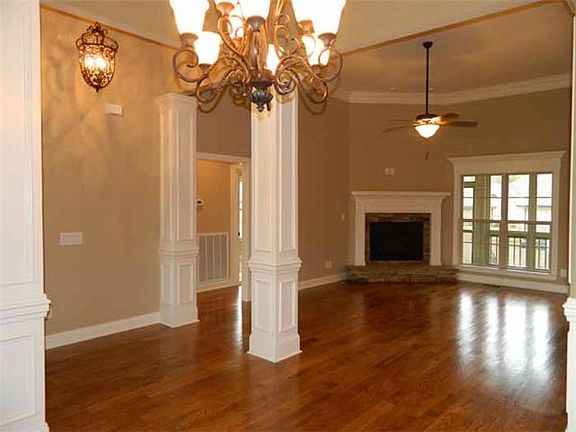 5th image of 141 Stonehollow Lot 141