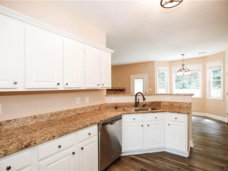 1005 Landover Xing — Photo 15