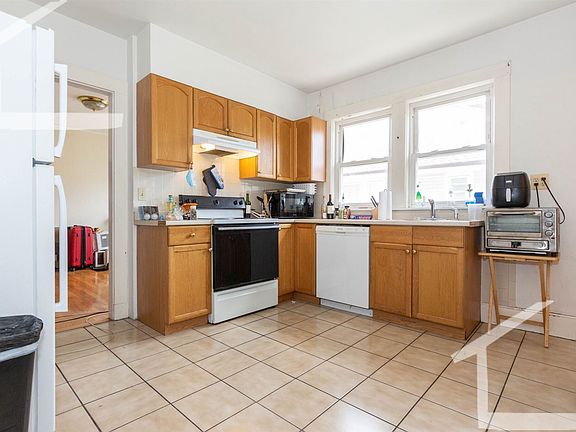 128 Washington St. #2nd flr Boston (Brighton) Unit Photo 3