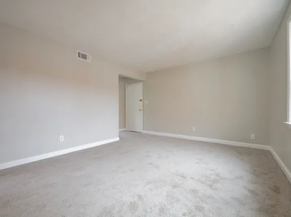 3926 Southern Ave SE APT 301, Washington, DC 20020