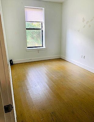 1st image of 54 Maujer St APT 12