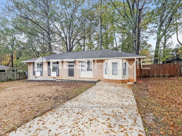 8154 Huntington Dr, Jonesboro, GA 30238