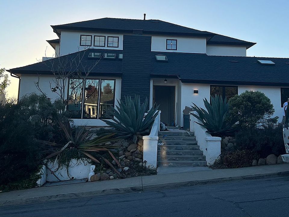 1st image of 5462 Thunderbird Ln