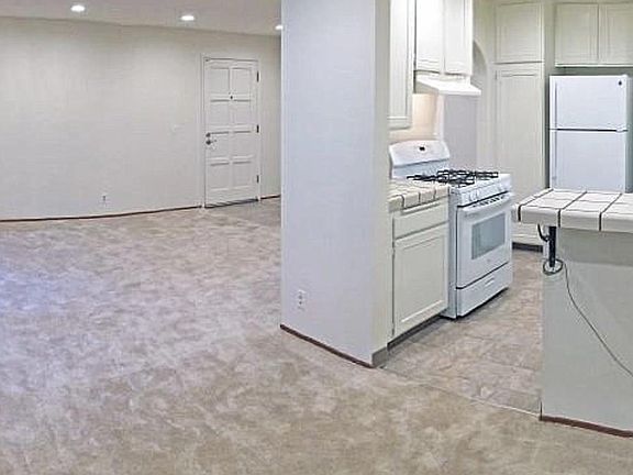 3rd image of 1055 Alta Mira Dr APT A