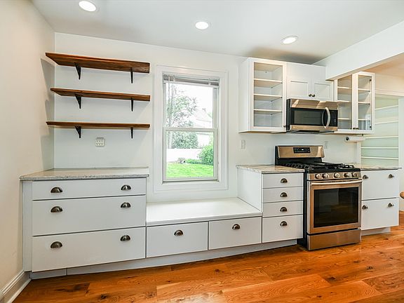 4th image of 15 Bergen St
