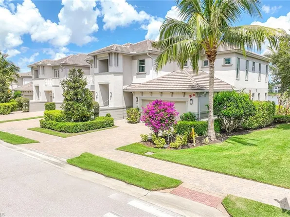 8046 Signature Club CIR #102, NAPLES, FL 34113