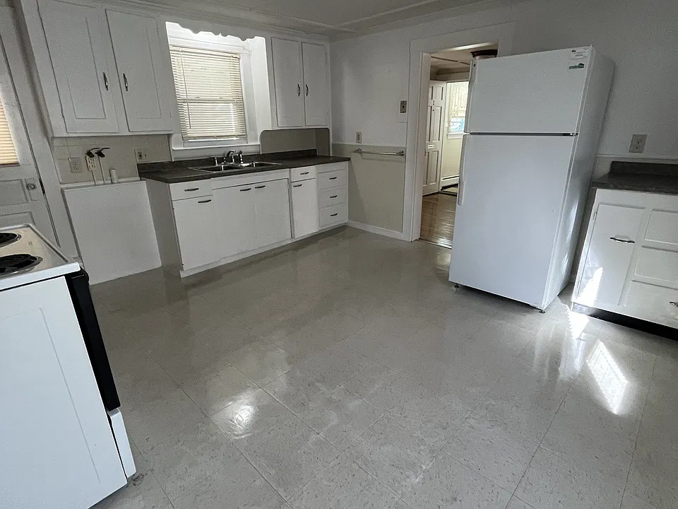 32 Maple St #2