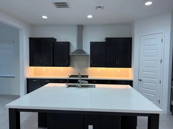 7710 W Crabapple Dr, Peoria, AZ 85383