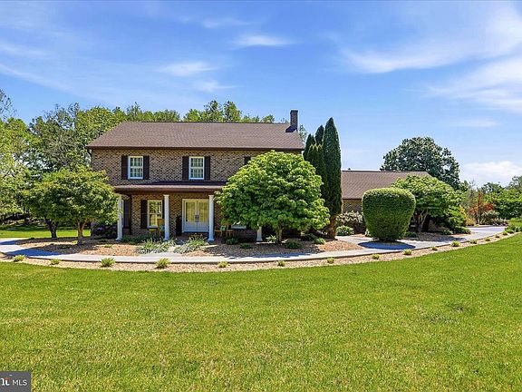 4th image of 1758 Earle Rd