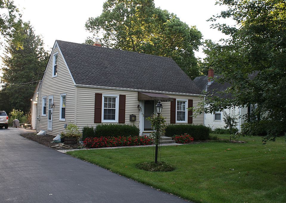 1st image of 160 Shull Ave