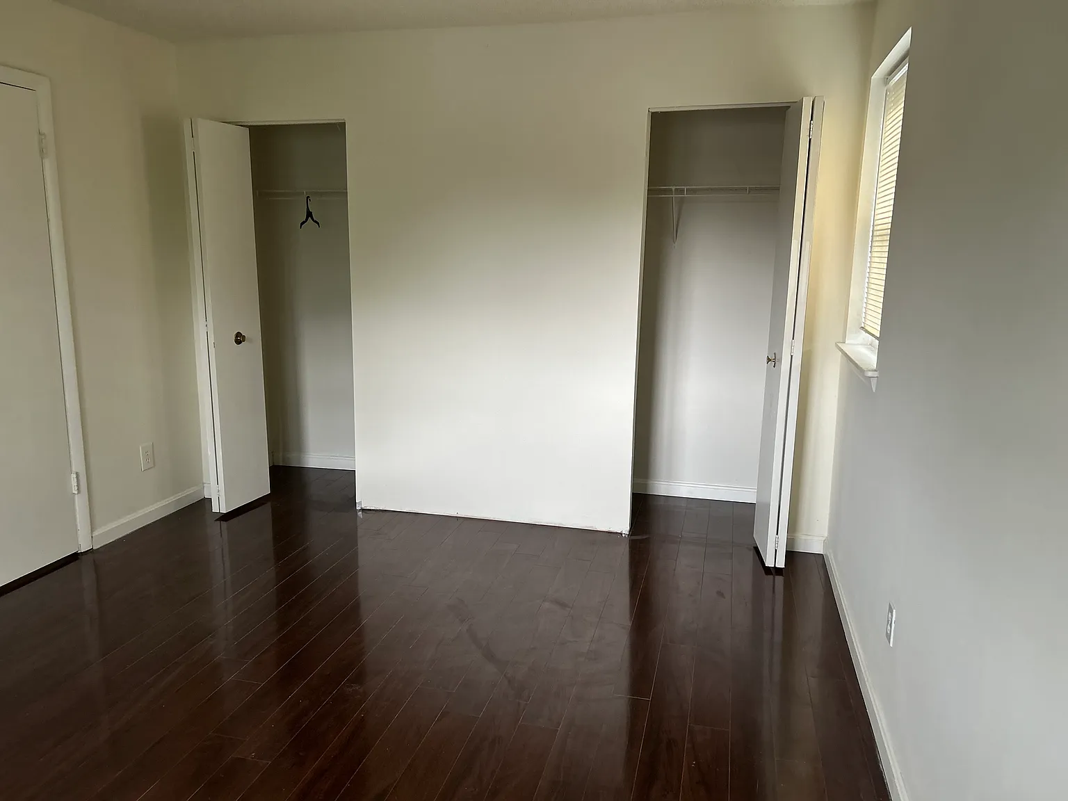 1 bed, 656 sqft, $1,300 — Photo 2