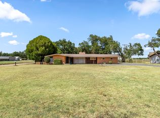 1152 W California St, Seymour, TX 76380