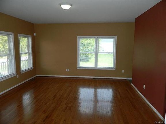 4th image of 522 Van Buren Dr
