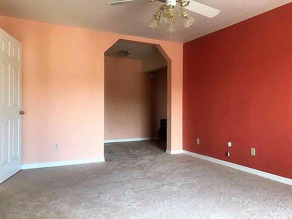 2nd image of 703 Blue Herron Ct