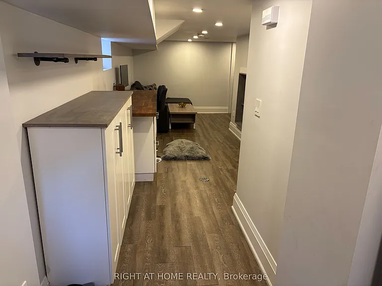 39 Amherst Ave #LOWER — Photo 5