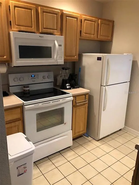 Building Photo - 4006 Venetian Bay Dr #108