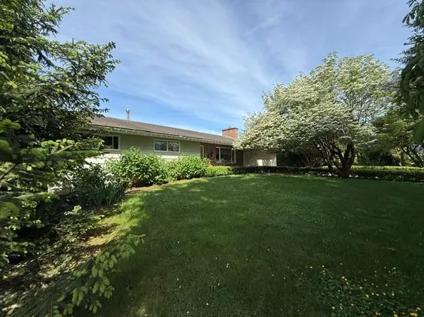 10555 Reeves Rd, Chilliwack, BC V2P 6H4