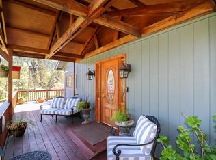 2700 Robertson Bridge Rd, Grants Pass, OR 97526