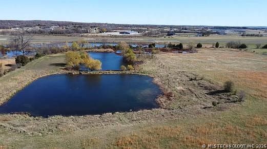 3rd image of 16509 N Bryant Rd