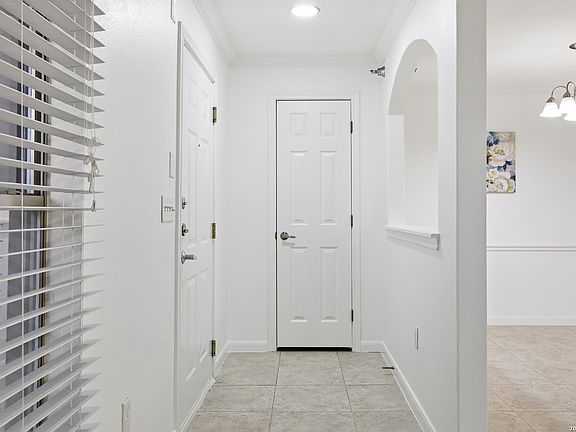 4th image of 7323 Snowden Rd #1304