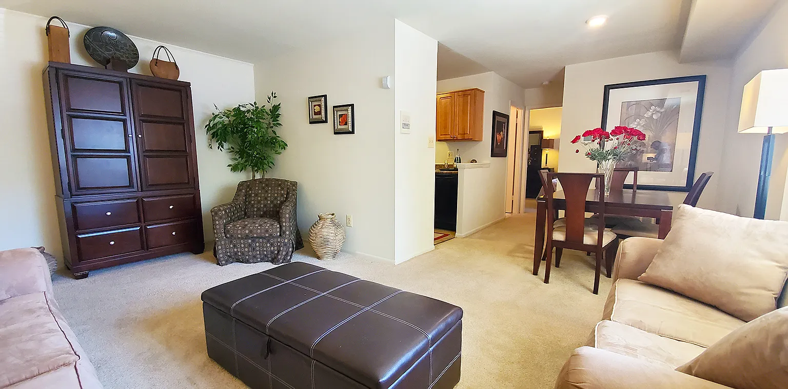 Windbrooke Apartments — Photo 2