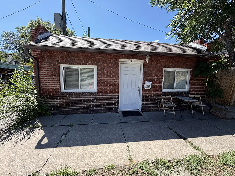 918 E 6th Ave