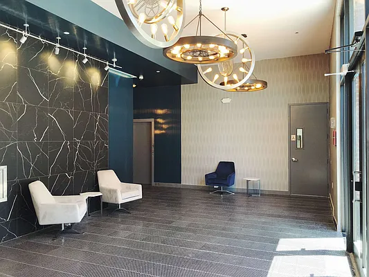 Rented by Manhattan Management LLC | media 62